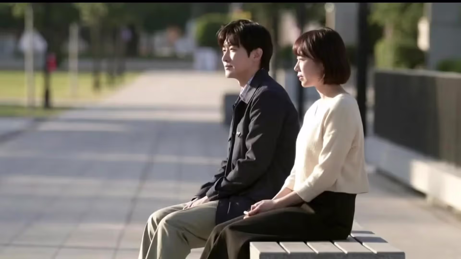 Emotional connection and distance in relationships